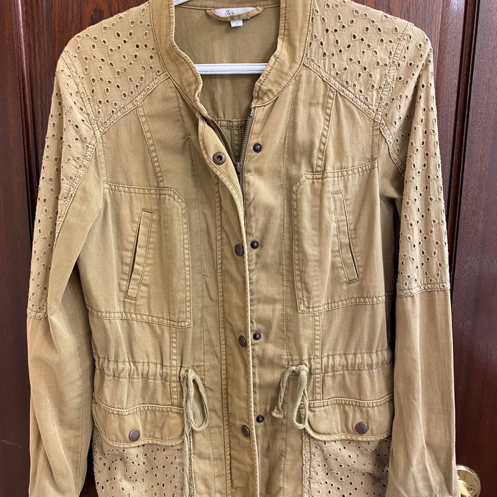 Reitman’s Tan Utility Jacket Size 6 Petite